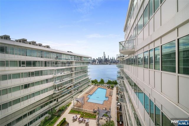 800 Ave At Port Imperial Boulevard 914, Weehawken, NJ 07086