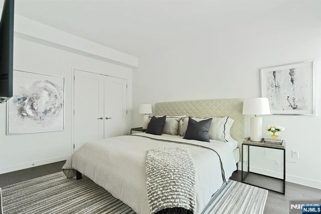800 Ave At Port Imperial Boulevard 914, Weehawken, NJ 07086