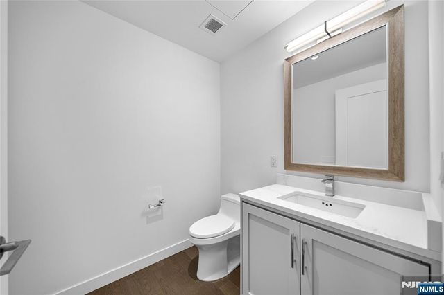 800 Ave At Port Imperial Boulevard 914, Weehawken, NJ 07086