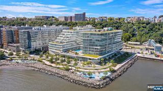 800 Ave At Port Imperial Boulevard 914, Weehawken, NJ 07086