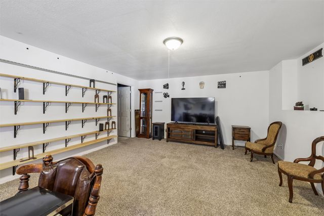 2716 River Ridge Road, Des Moines, IA 50320