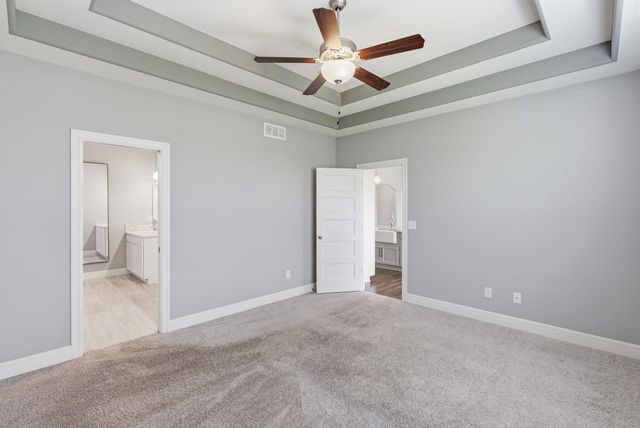 1021 W Ledgestone, Andover, KS 67002