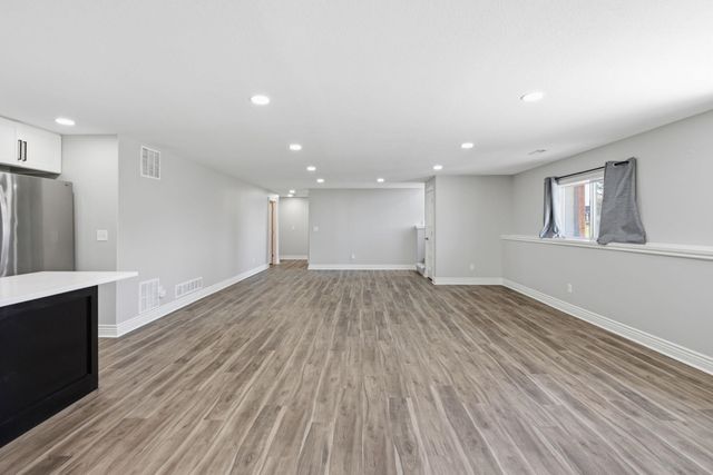 1021 W Ledgestone, Andover, KS 67002