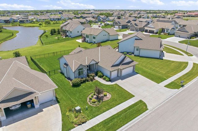 1021 W Ledgestone, Andover, KS 67002
