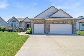 1021 W Ledgestone, Andover, KS 67002