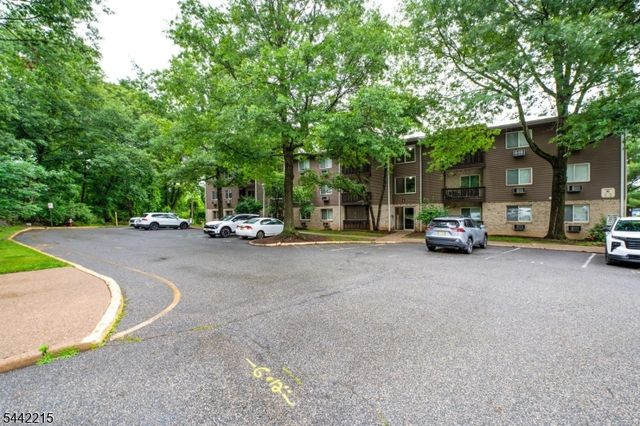 314 Federal Hill Rd BLDG C 314, Pompton Lakes Boro, NJ 07442