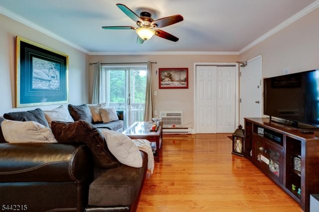 314 Federal Hill Rd BLDG C 314, Pompton Lakes Boro, NJ 07442
