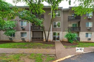 314 Federal Hill Rd BLDG C 314, Pompton Lakes Boro, NJ 07442