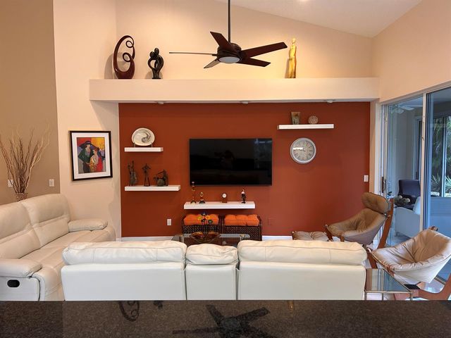 8884 Shoal Creek Lane, Boynton Beach, FL 33472