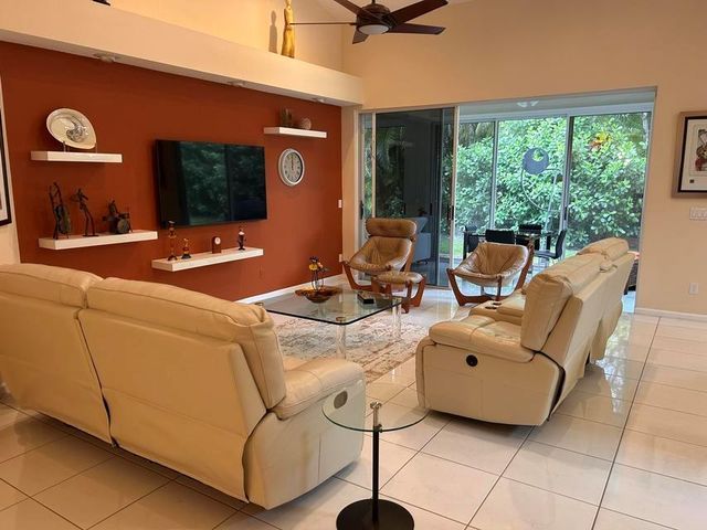 8884 Shoal Creek Lane, Boynton Beach, FL 33472