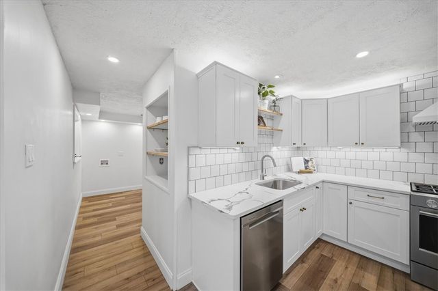 85 Marwood Dr, Upper St Clair, PA 15241