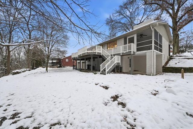 85 Marwood Dr, Upper St Clair, PA 15241