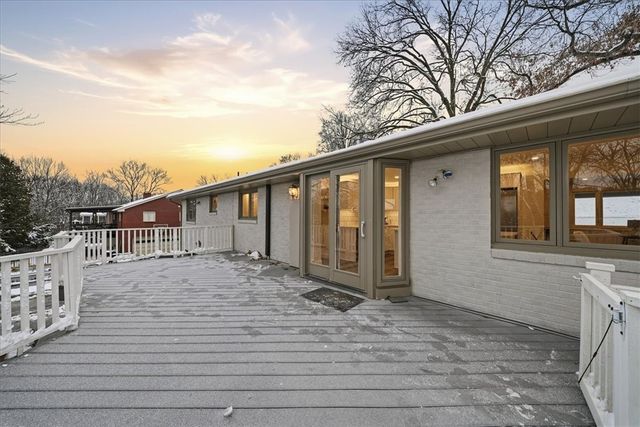 85 Marwood Dr, Upper St Clair, PA 15241