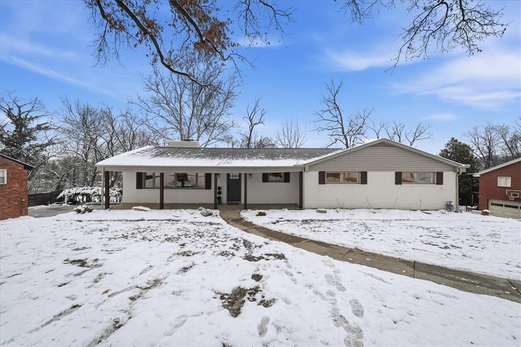 85 Marwood Dr, Upper St Clair, PA 15241