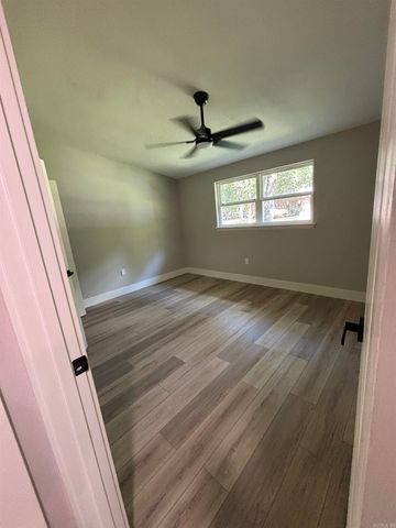 1212 Chris Drive, Benton, AR 72015