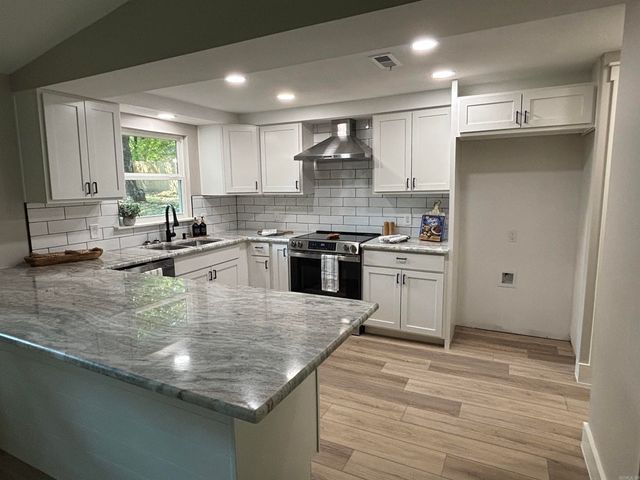 1212 Chris Drive, Benton, AR 72015