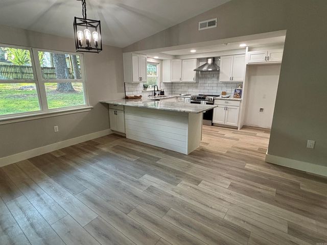 1212 Chris Drive, Benton, AR 72015