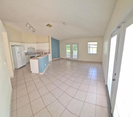 7306 NW 1st Manor NW, Plantation, FL 33317