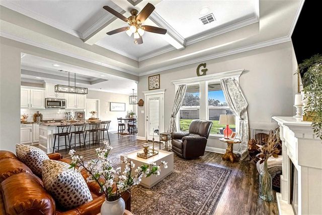 1913 Sikes Avenue, Westlake, LA 70669