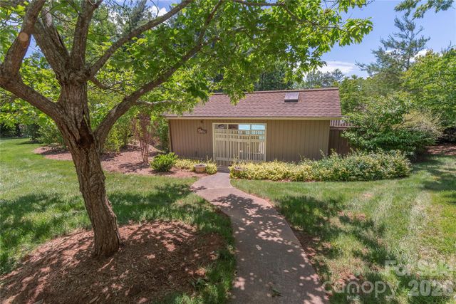 111 Clubwood Court, Asheville, NC 28803