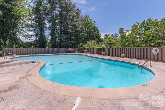 111 Clubwood Court, Asheville, NC 28803