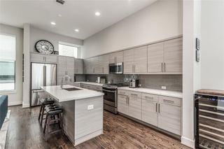 1004 California Street 402, Houston, TX 77006