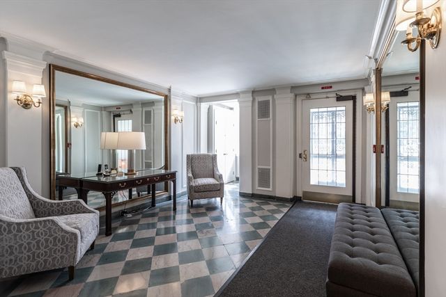 172 Beacon St 3, Boston, MA 02116