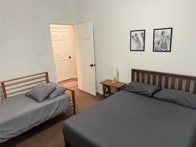 2114 W Humble Avenue, Baytown, TX 77520