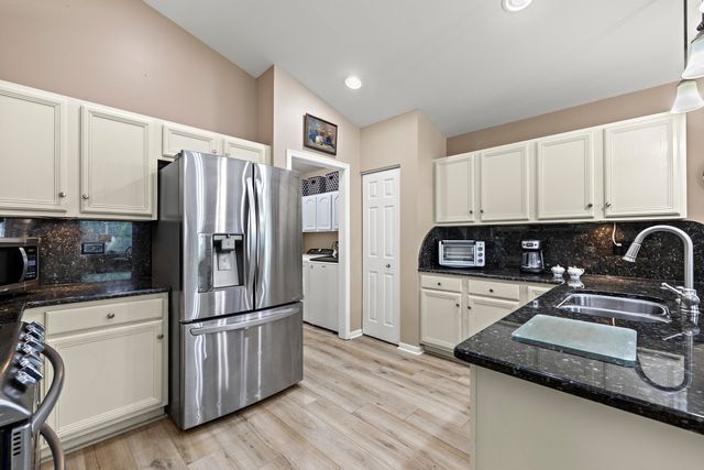 3912 Boone Creek Circle, Mchenry, IL 60050