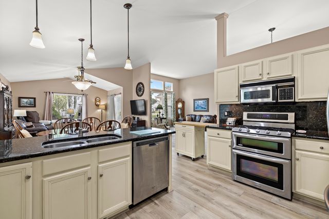 3912 Boone Creek Circle, Mchenry, IL 60050