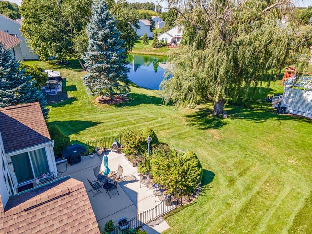 3912 Boone Creek Circle, Mchenry, IL 60050