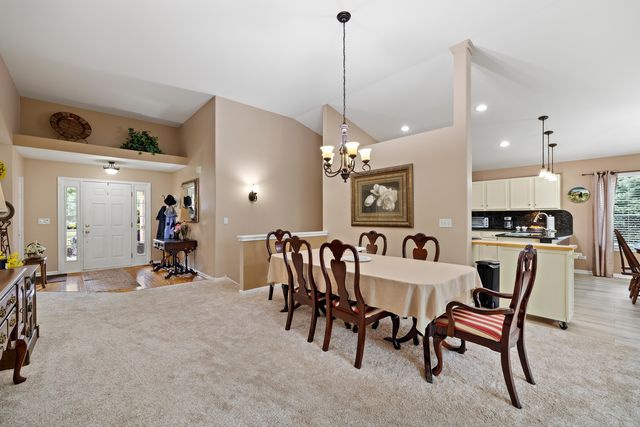 3912 Boone Creek Circle, Mchenry, IL 60050