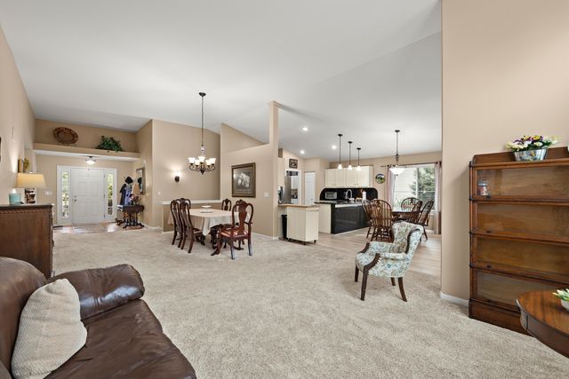 3912 Boone Creek Circle, Mchenry, IL 60050