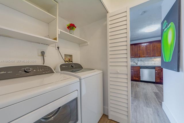 1960 Bayberry Dr 1960, Pembroke Pines, FL 33024