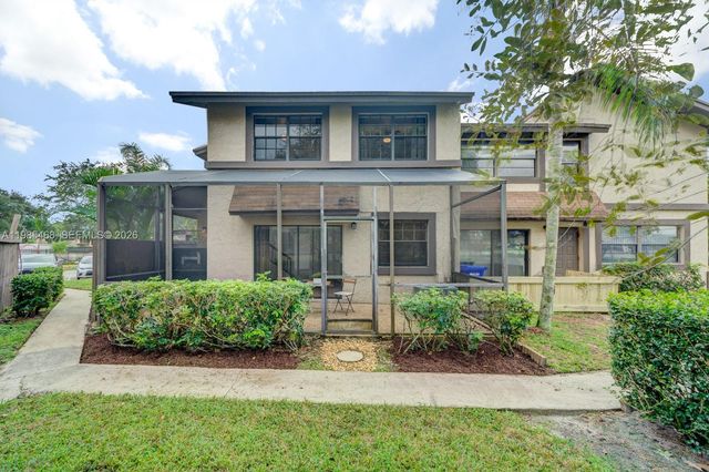 1960 Bayberry Dr 1960, Pembroke Pines, FL 33024