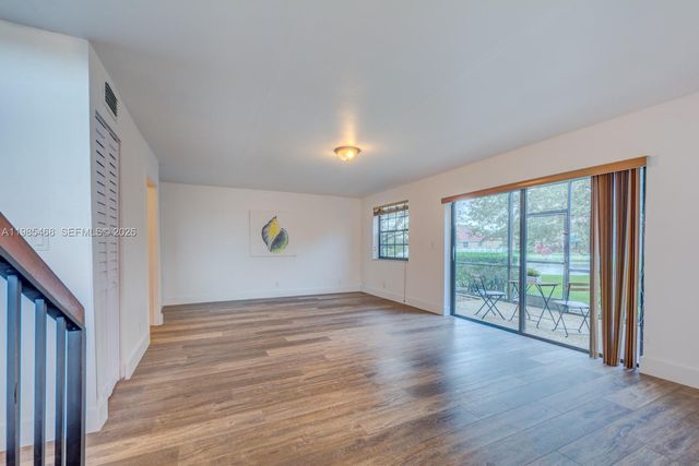 1960 Bayberry Dr 1960, Pembroke Pines, FL 33024