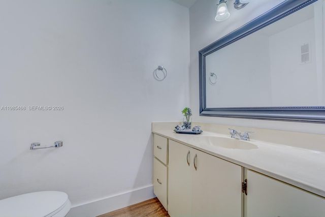 1960 Bayberry Dr 1960, Pembroke Pines, FL 33024