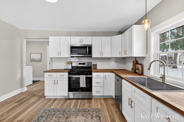 10227 S Norris Road, Delton, MI 49046