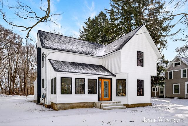 10227 S Norris Road, Delton, MI 49046