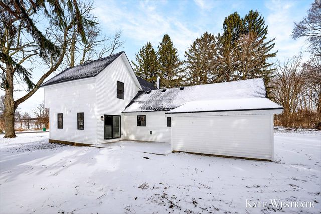 10227 S Norris Road, Delton, MI 49046