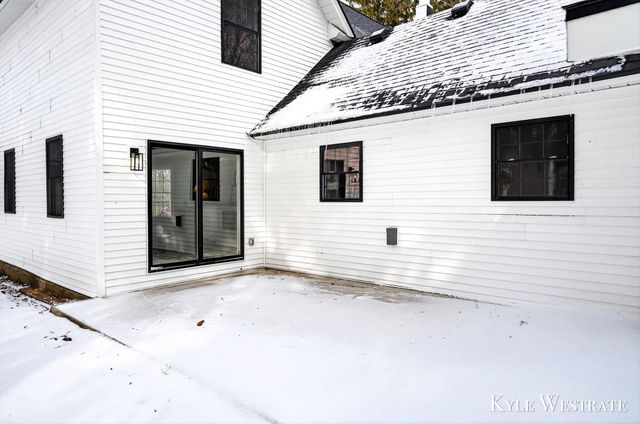 10227 S Norris Road, Delton, MI 49046