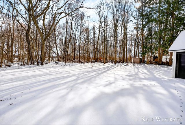 10227 S Norris Road, Delton, MI 49046