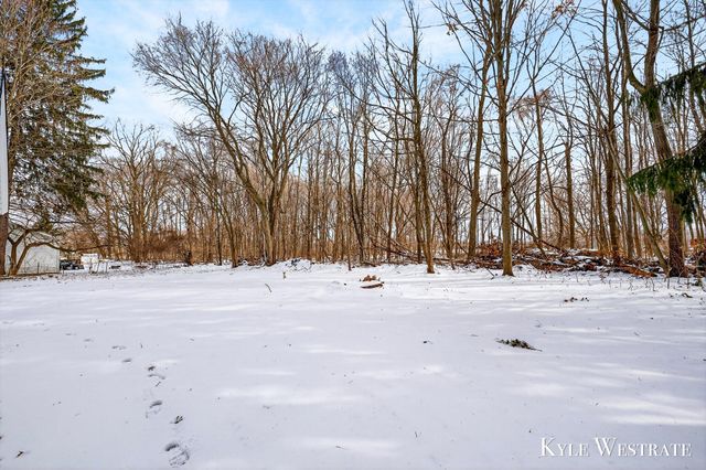 10227 S Norris Road, Delton, MI 49046