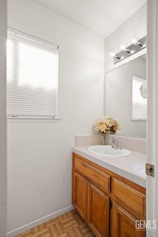 5200 Silver Crossing Street, Bakersfield, CA 93313