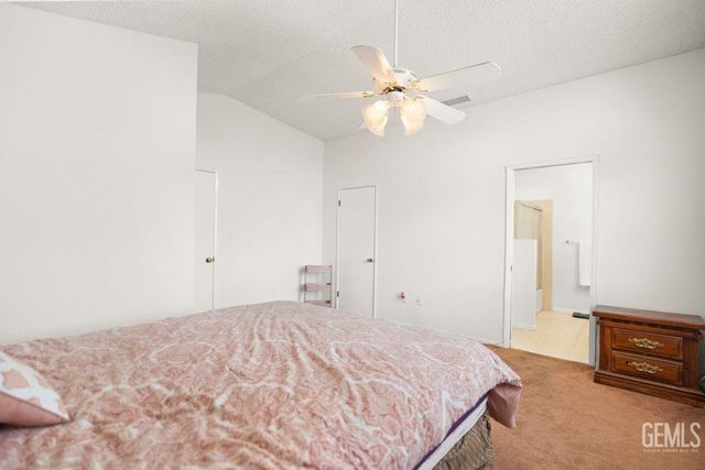 5200 Silver Crossing Street, Bakersfield, CA 93313