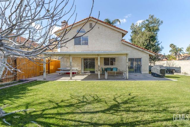 5200 Silver Crossing Street, Bakersfield, CA 93313