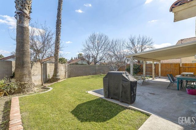 5200 Silver Crossing Street, Bakersfield, CA 93313