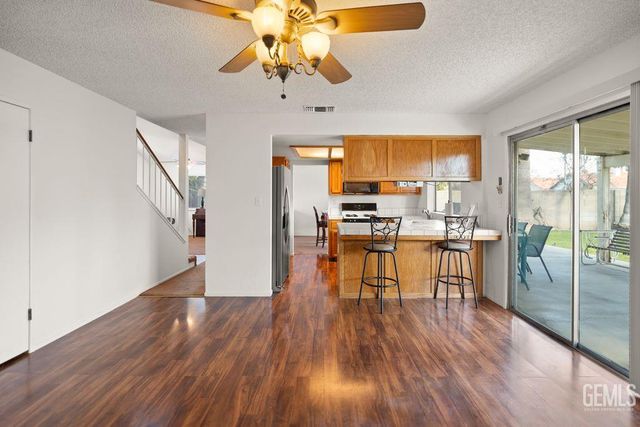 5200 Silver Crossing Street, Bakersfield, CA 93313