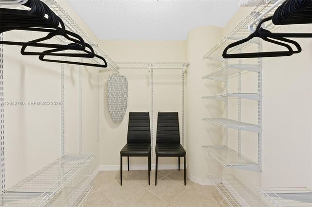 3725 S Ocean Drive 921, Hollywood, FL 33019
