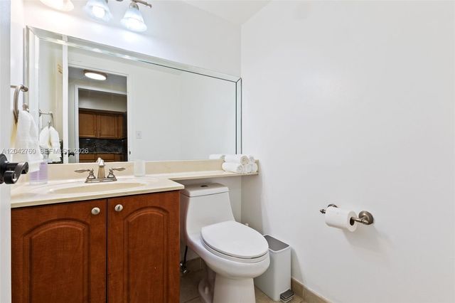 3725 S Ocean Drive 921, Hollywood, FL 33019